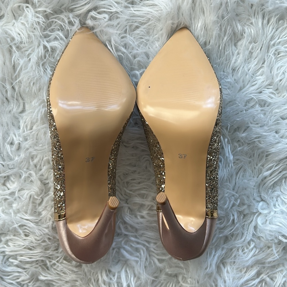 NWT! Manne Champagne and Gold Glitter Women's Heels - Picture 5 of 5